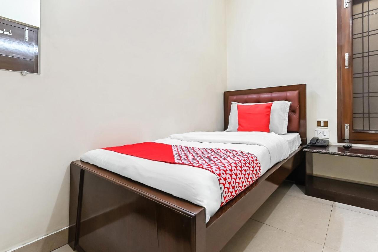 Oyo 49672 Hotel Galaxy Moradabad Eksteriør bilde